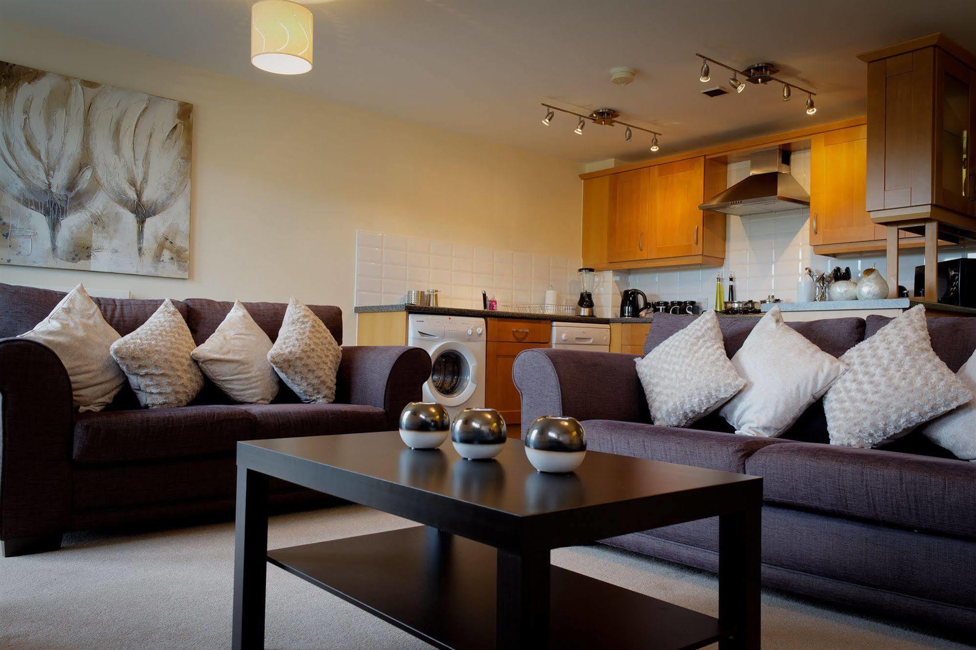 The Lindley Suite - Simple2Let Serviced Apartments Huddersfield Extérieur photo