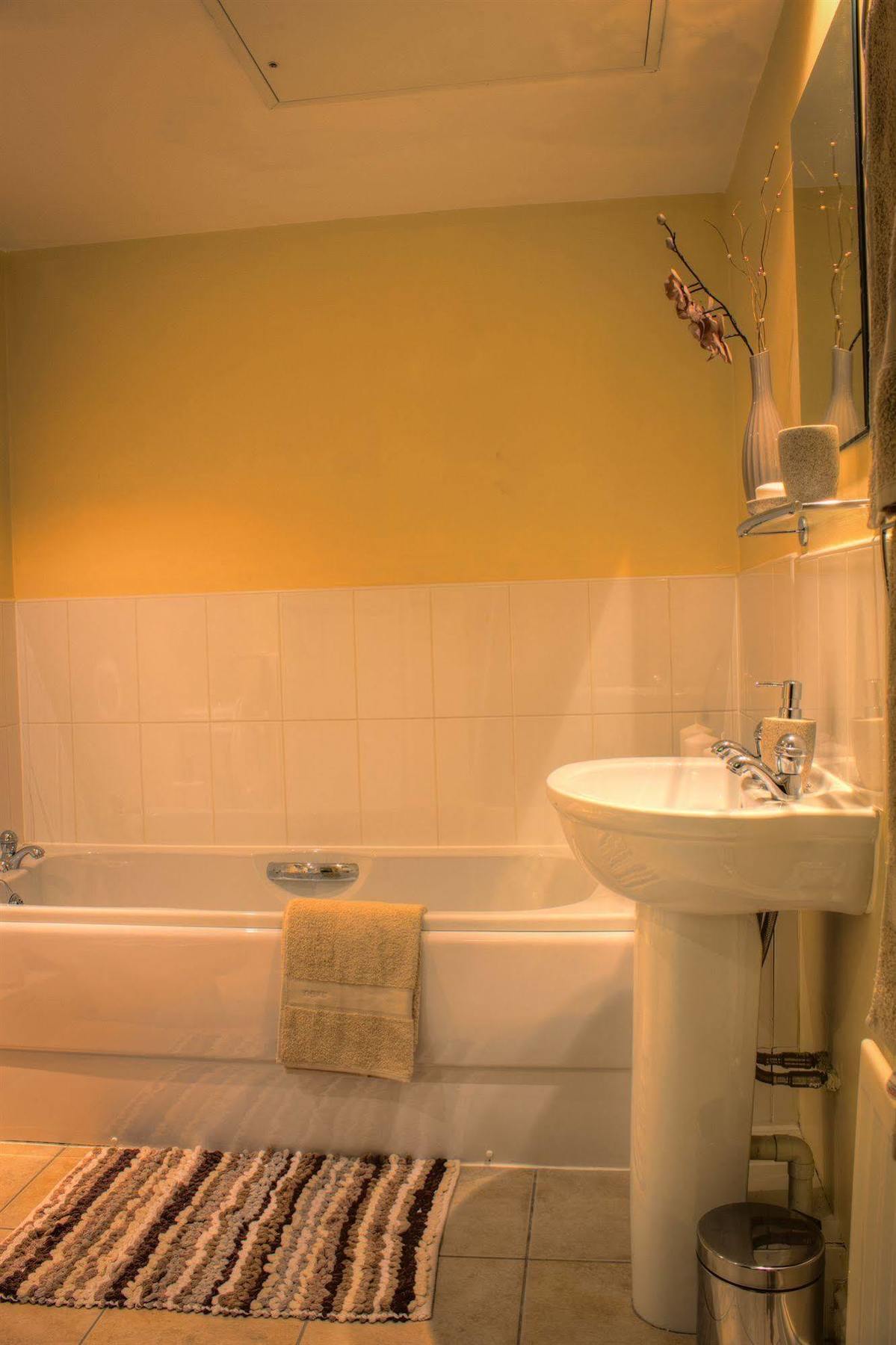 The Lindley Suite - Simple2Let Serviced Apartments Huddersfield Extérieur photo