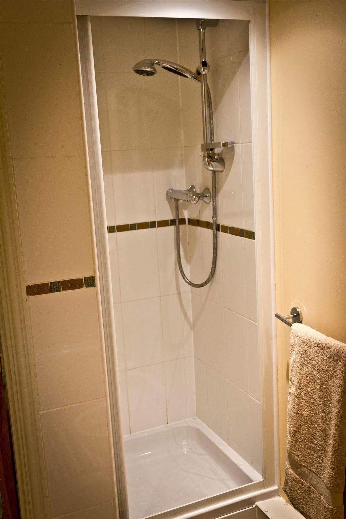 The Lindley Suite - Simple2Let Serviced Apartments Huddersfield Extérieur photo
