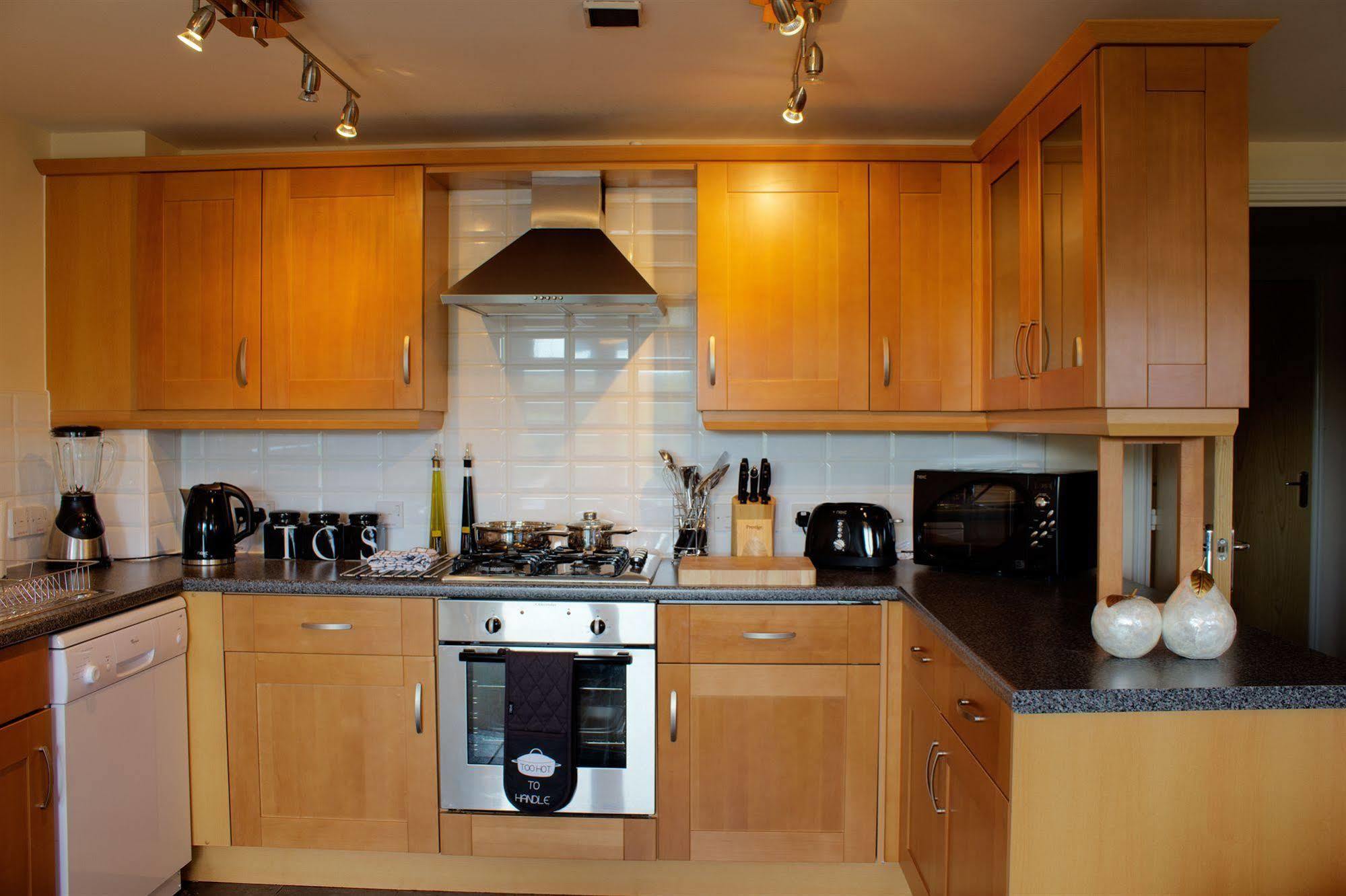 The Lindley Suite - Simple2Let Serviced Apartments Huddersfield Extérieur photo