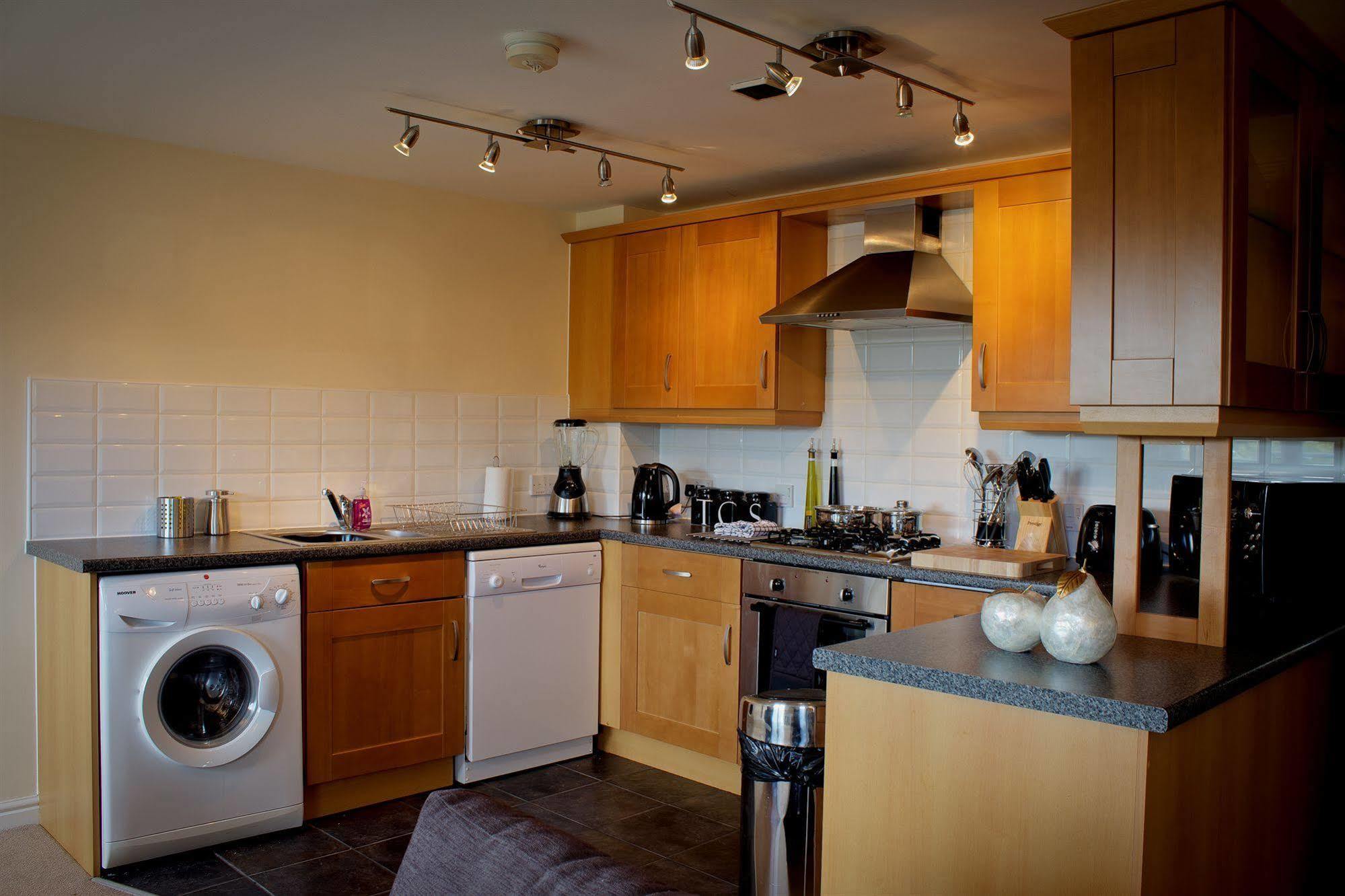 The Lindley Suite - Simple2Let Serviced Apartments Huddersfield Extérieur photo